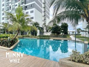 Couple Suite Trader Garden Pool View #16 내부 또는 인근 수영장