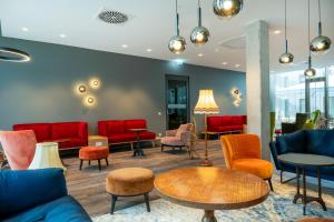 Posezení v ubytování mightyTwice Hotel Achern + 37 fotografií
