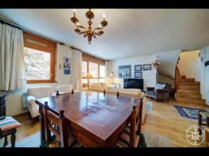 Dining area sa apartment