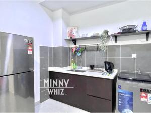 Kuchyň nebo kuchyňský kout v ubytování MRT Balcony Netizen Couple Friendly #29