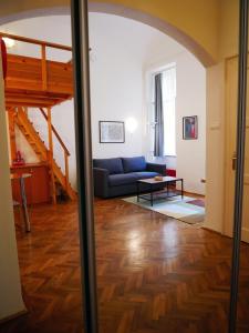 Posedenie v ubytovaní Dorotea - Cosy Home in the heart of Budapest + 30 fotografií