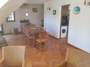 Część wypoczynkowa w obiekcie Villa La Louvière La Croix Valmer Golfe de Saint Tropez