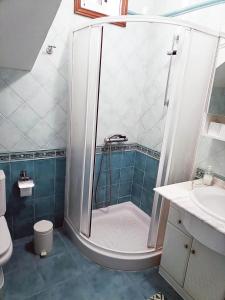 Koupelna v ubytování Rincón de Joel Habitación con baño privado