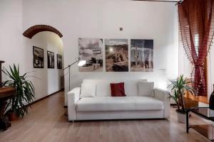 Posedenie v ubytovaní Happy & Beautiful Flat in Central Milan