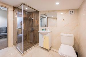 Koupelna v ubytování Taniqinn Dilijan Hotel + 37 fotografií
