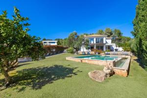 an image of a villa with a swimming pool at Villa Vista in Pollença