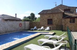 Bazén v ubytovaní Apartamento en Conil con piscina alebo v jeho blízkosti