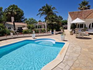 Imagen de la galería de La Villa Romantica Résidence de vacances Les Tres Cales Espagne, en Les tres Cales