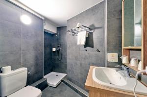 Koupelna v ubytování Adonis Hotel Strasbourg