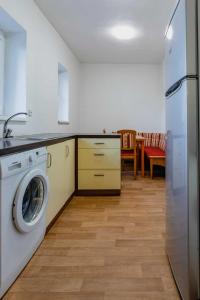Köök või kööginurk majutusasutuses Apartmány Celnice