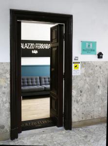 Fotografia z galérie ubytovania Palazzo Ferrara v Neapole