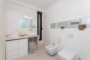 Ένα μπάνιο στο Unique Villa Galerija Sutivan, Brac -pool & sauna +51 φωτογραφίες