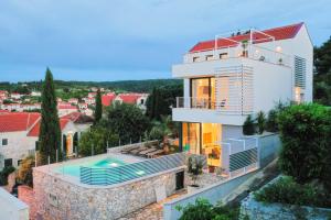 Πισίνα στο ή κοντά στο Unique Villa Galerija Sutivan, Brac -pool & sauna