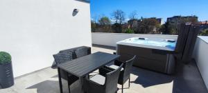 Πισίνα στο ή κοντά στο Villa MiEma with Jacuzzi