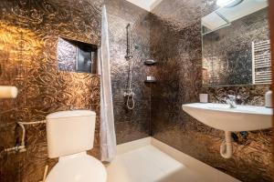 A bathroom at Lovely apartment in Studentski grad