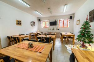 Restaurace v ubytování Hostel Mojan