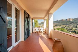 Ein allgemeiner Bergblick oder ein Berglick von der Ferienwohnung aus
