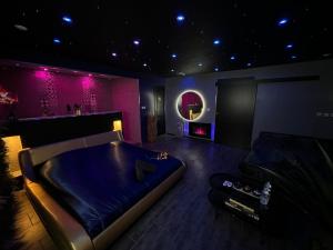 Foto dalla galleria di Spazuroom Luxury Suite a Mouscron