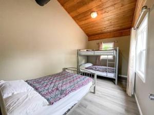 Voodi või voodid majutusasutuse Villa 1 sleep 6 w/VIP pkg- Bachelor parties here! toas