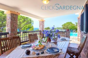 The swimming pool at or close to Alghero Villa Barranch with sea view swimming pool for 6 people