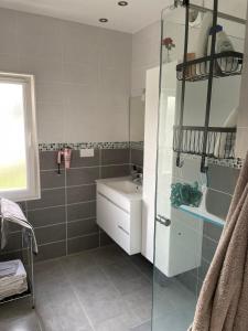 Een badkamer bij Maison paisible