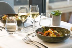 Jídlo v hotelu nebo okolí