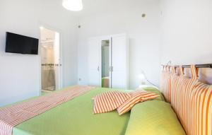 Кровать или кровати в номере Casa Gabriella - Amalfi Coast - Free Parking - Full Sea View