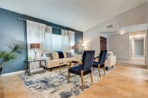 Luxury Vegas Home with 5BR, Casita, Hot Tub, and Pool