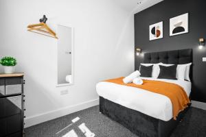 Ένα ή περισσότερα κρεβάτια σε δωμάτιο στο Stylish Apartment - Free Wifi & Netflix - On Street Parking - Double Bed - 49aG +20 φωτογραφίες
