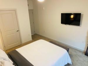 Foto Orlandos asuva majutusasutuse Complete Sleek Modern Apartment 10 Min to Parks Pets Allowed, Resort-Style Amenities galeriist