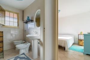 A bathroom at Casa della Cupa Még 16 kép