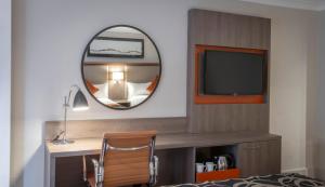 Televisyen dan/atau pusat hiburan di Clayton Hotel Ballsbridge