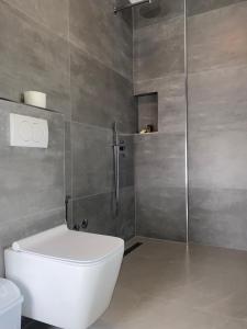 Koupelna v ubytování Prince Hotel