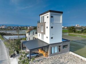 Το κτήριο όπου στεγάζεται  το δωμάτιο σε οικογενειακή κατοικία