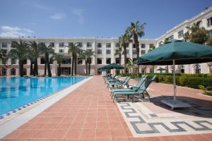 Бассейн в IC Hotels Airport или поблизости