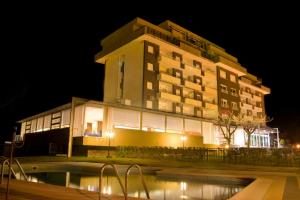 Basen w obiekcie Hotel Spa Sinagoga lub w pobliżu