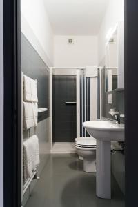 Ένα μπάνιο στο La Selenite