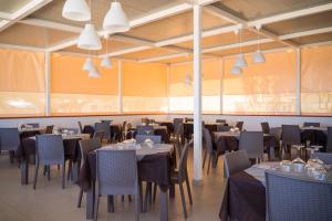 Εστιατόριο ή άλλο μέρος για φαγητό στο Villaggio Turistico Grotta dell'Acqua