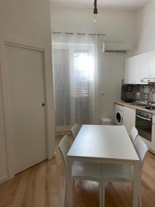 Kuchyň nebo kuchyňský kout v ubytování Mazzini House