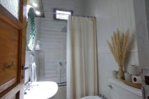 Ένα μπάνιο στο Cálida casa de montaña +37 φωτογραφίες