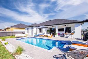 Πισίνα στο ή κοντά στο Casa Capri - Heated Pool