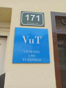 Un certificat, premiu, logo sau alt document afișat la La Casona