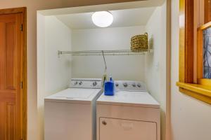 Fotografie z fotogalerie ubytování Ocean and Redwoods Views! Coastal NorCal Sanctuary v destinaci Gualala + 18 fotografií