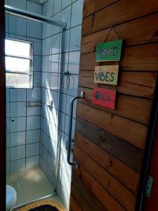 Vonios kambarys apgyvendinimo įstaigoje NATIVE GOOD VIBES