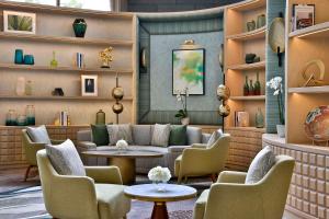 Waldorf Astoria Cairo Heliopolis的休息区
