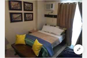 Galeriebild der Unterkunft Vinatge Modern Studio Condo Unit w/ Balcony in Bacolod City + 3 Fotos