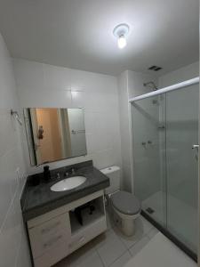 Ванная комната в Charmosa cobertura em Itaipava