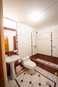 Koupelna v ubytování HOTEL AREQUIPA