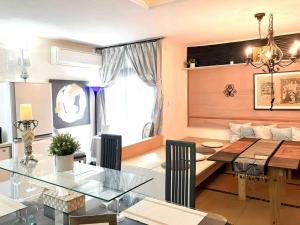Ruang duduk di Okinawa 住宅風ゲストルームM's house