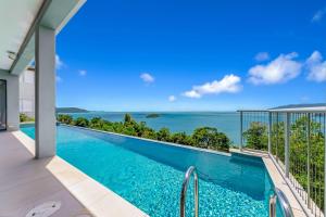 Басейн в 'Whitsunday Escape' - Expansive Coral Sea Views and Private Infinity Pool або поблизу